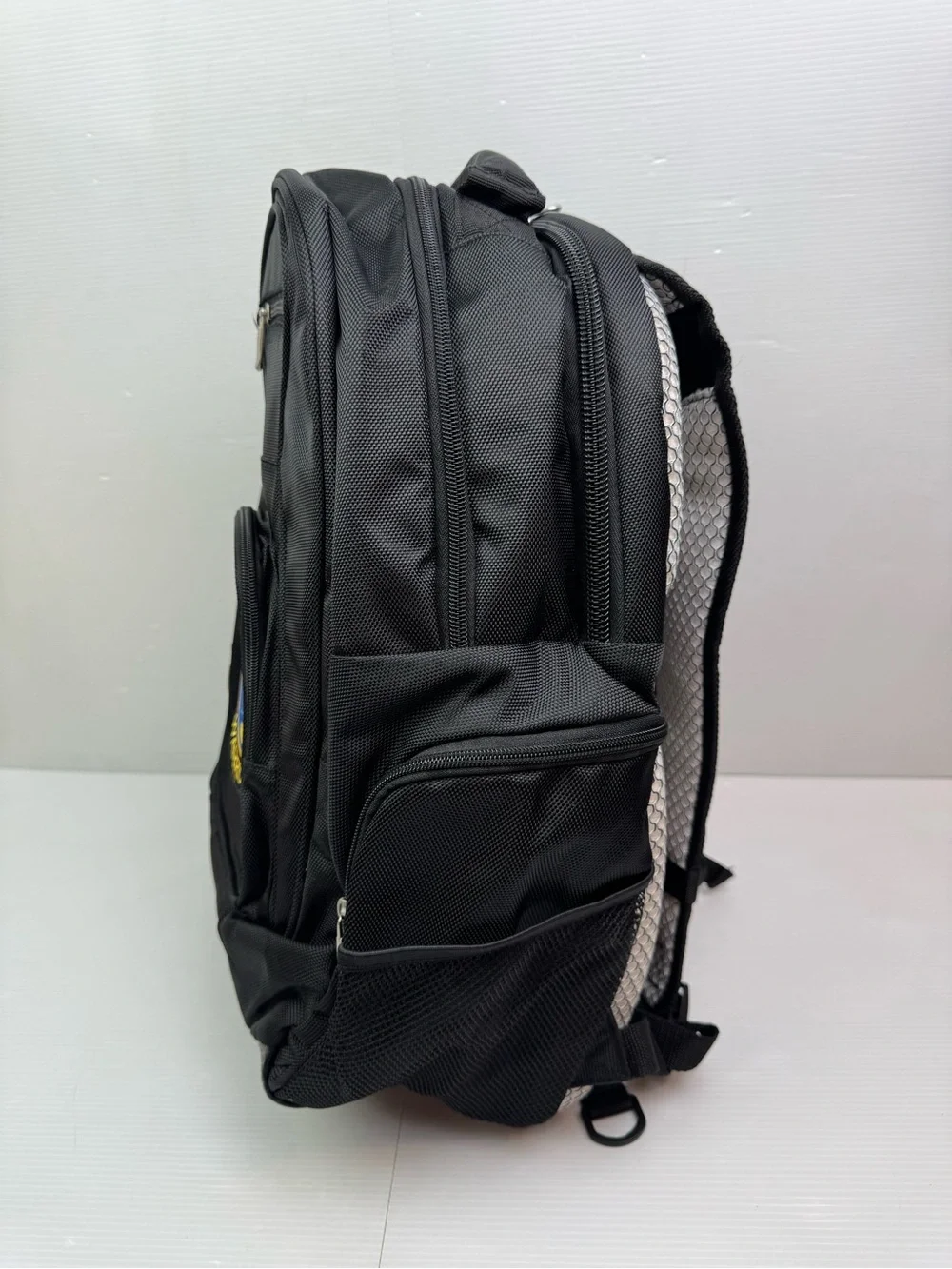 NWT Mojo Golden State Warriors 19” Premium Backpack L704 Black NBA Tech Outdoors